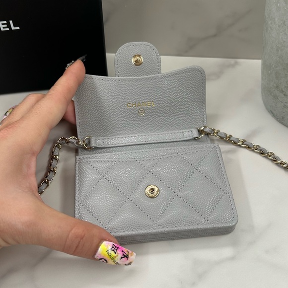 ❌SOLD❌🔥RARE!! CHANEL•Caviar Quilted Matelasse Mini Card Holder Wallet on Chain - Picture 4 of 8